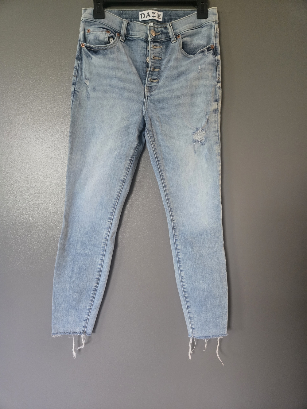 DAZE Women's Light Blue Skinny Jeans with Distressed Detail